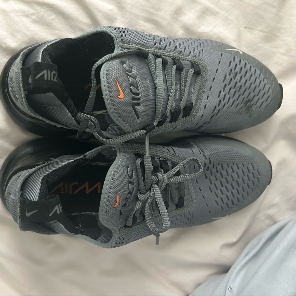Nike air 260s